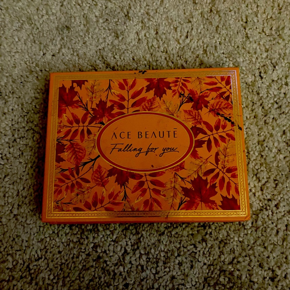 Ace beauty eyeshadow pallet